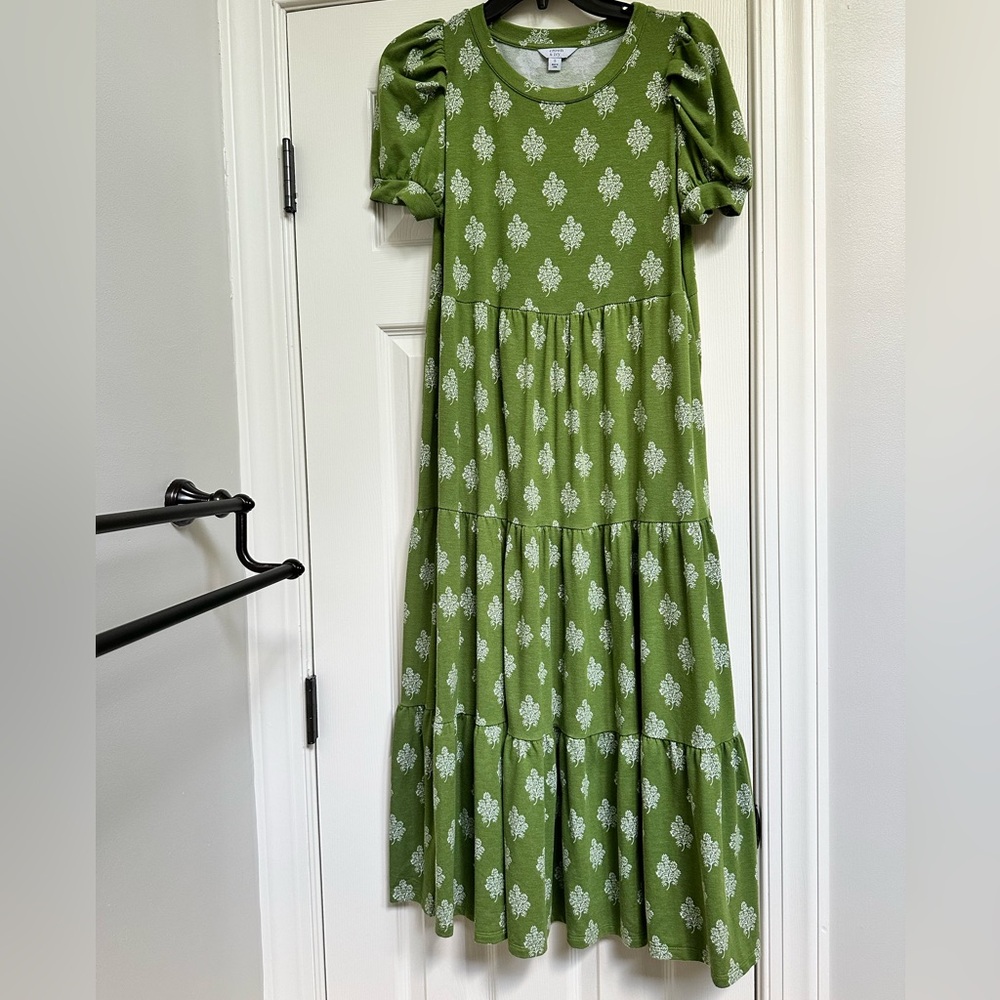 Crown & Ivy Puff Sleeve Maxi Dress